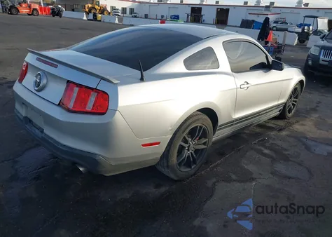 2011 Ford Mustang V6 z USA, uszkodzony, nr VIN 1ZVBP8AM0B5138905